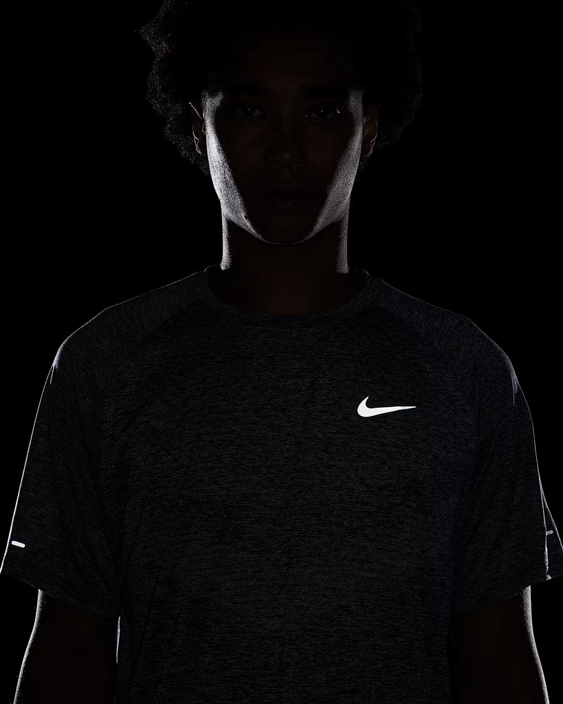 Nike Stride Dri-Fit ADV Laufshirt grau  