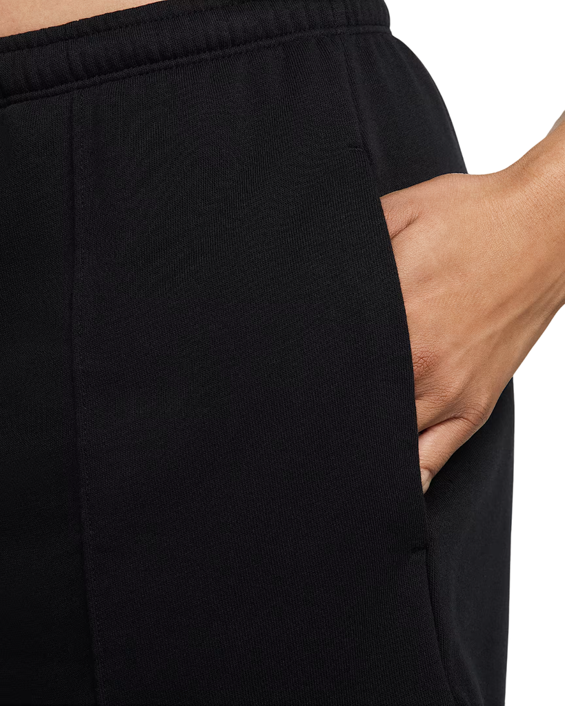 Nike Sportswear Chill Terry Shorts schwarz Damen