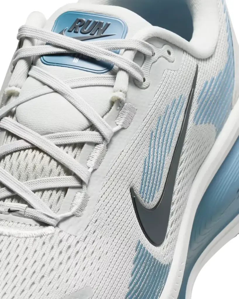 Nike Vomero 18 Laufschuhe weiß 