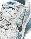 Nike Vomero 18 Laufschuhe weiß 